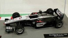 Mika Häkkinen Mclaren Mercedes Benz 1/43 F1 autó modell makett autók