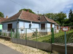 Mikosszéplakon 3 szobás csaladi ház eladó,azonnal költözhető