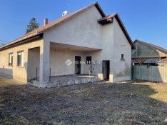 Monori eladó 89 nm-es ház