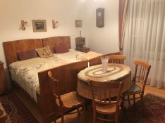 Múlt század eleji hálószoba bútor berendezés