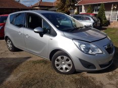 Opel Meriva B 1.4 A14XER bontott alkatrészek, bontás, bontott jármű