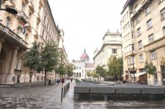 Parlamentnél kiadó felújított berendezett,felszerelt lakás 140 e Ft/hó