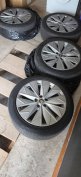 Skoda gyári felni szett 18" ET44 Pirelli Cinturato 235/45 nyári gumi