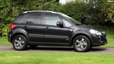 Suzuki sx4 karosszéria elemek nagy választékban több féle színben