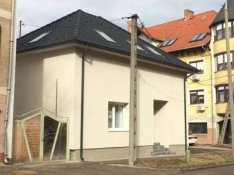 Szolnoki belvárosi családi ház eladó ( 683 )