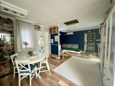 Szombathelyen 2+fél szobás felújított lakás eladó garázzsal