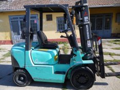 Targonca dízelüzemű Mitsubishi FD 25 K kitűnő állapotban eladó !
