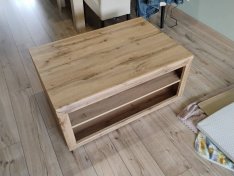 Tároló rekeszes dohányzóasztal