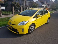 Taxi Kiadó!Toyota Prius Hybrid Taxisofőröket felveszünk!