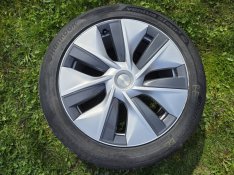 Tesla Model Y Gemini felnik Hankook gumikkal, szenzorral...
