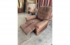 Tévéfotel távirányítóval