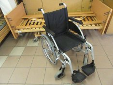 Tolószék Kerekesszék Tolókocsi toló kerekes kocsi szék rokkantkocsi