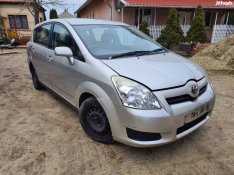 Toyota Corolla Verso 2.2 D4D 2Ad bontott alkatrészek, bontás, bontott