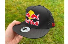 Új Red Bull fekete hálós sapka