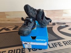 Új Shimano kerékpáros 37-es cipő 37 bicikli 23 cm. SPD