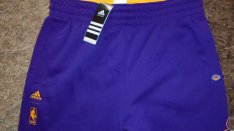 Új, címkés Los Angeles Lakers Adidas pamut melegítő nadrág L-s