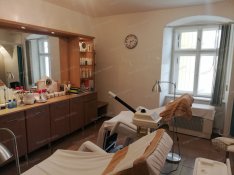 Üzlet (lakás) a belvárosban