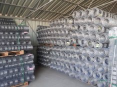 Vadkerítés kerítéselem kerítéspanel drótfonat kerítés betonoszlop drót