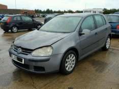 Volkswagen 5-ös Golf bontott alkatrészek!