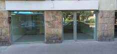 XI. ker. a Villányi úton felújított, 80m2-es, utcai bejáratos, akadály