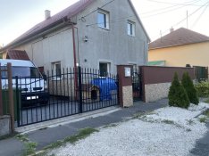 XX. Kerület, Szabótelep utca, 145 m2-es, családi ház, 6+2 szobás