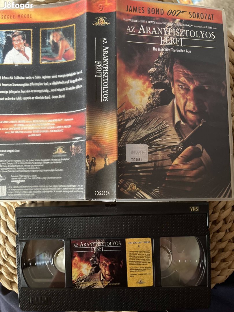 007 az aranypisztolyos férfi vhs