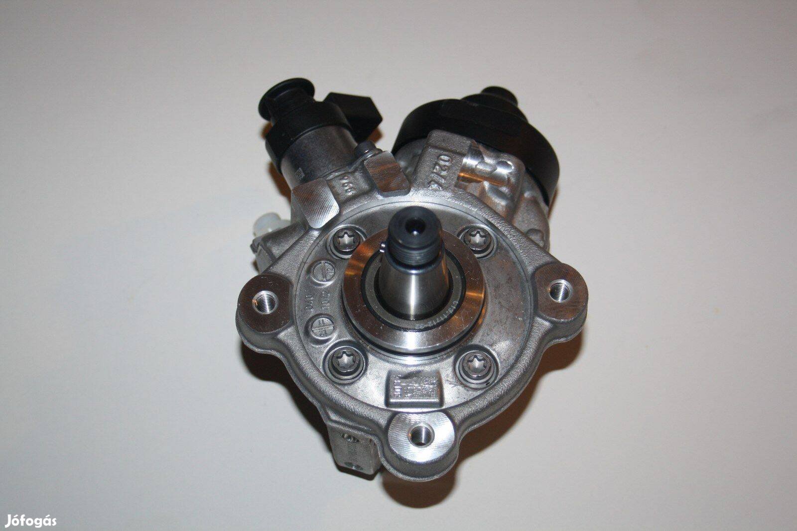 0445010514 VAG 2.0 TDI Nagynyomású Szivattyú 03L130755D