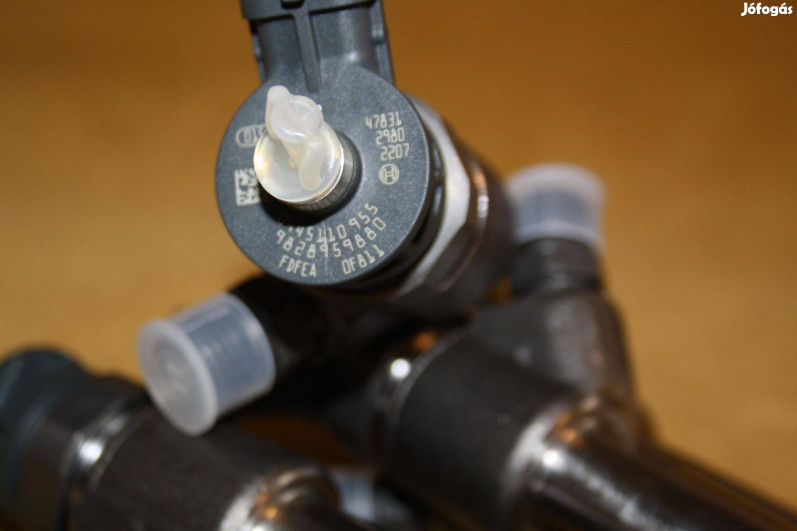 0445110954 , 0445110955 , 0445110749 , 9820403480 , 9828959880