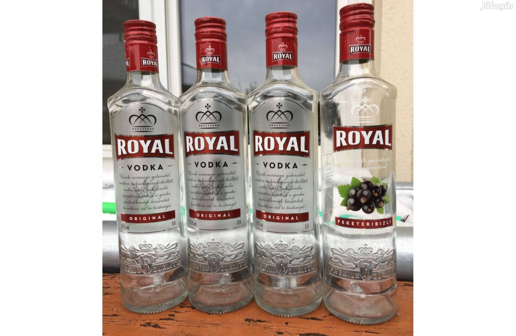 0,5 liter pálinkás vodkás ( Royal) üveg palack