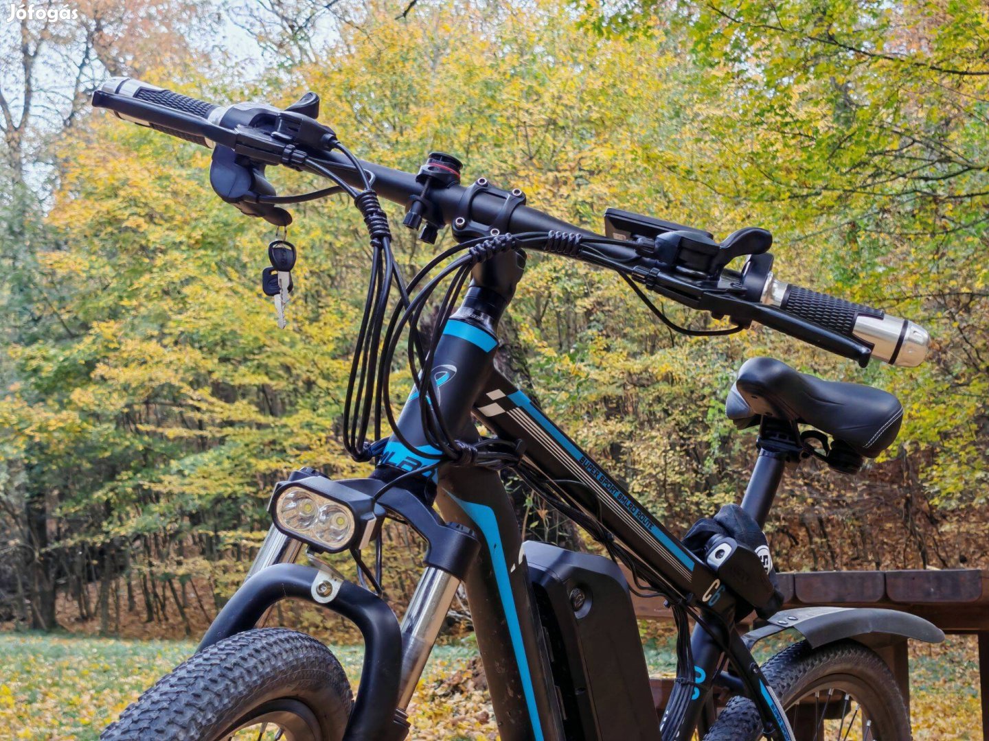 1000W-os Hátsó Motoros Újszerű Mountain Bike gázkarral