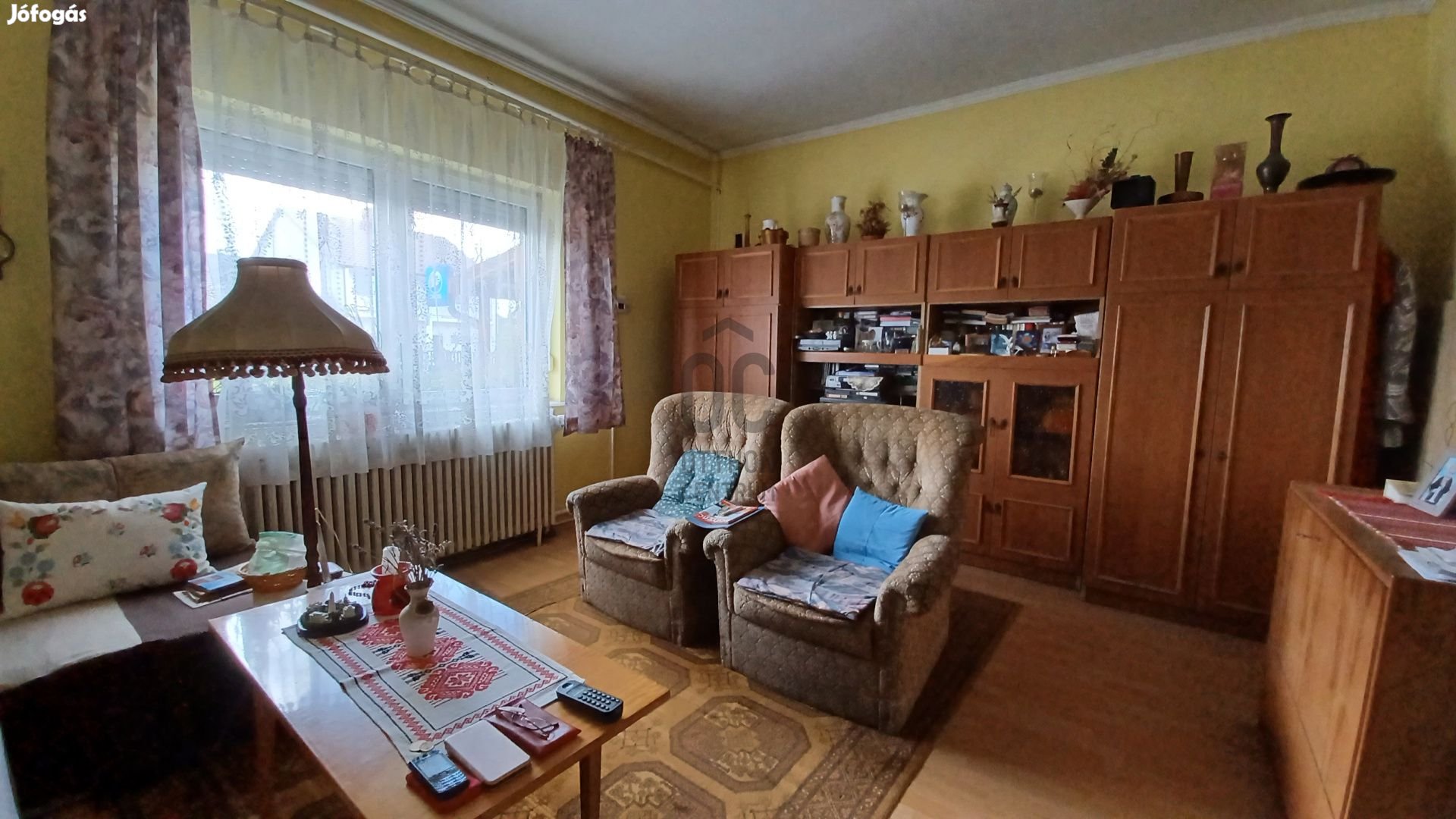 100+70 m2-es kertes családi ház, üzlethelyiséggel, erdővel, hatalmas t