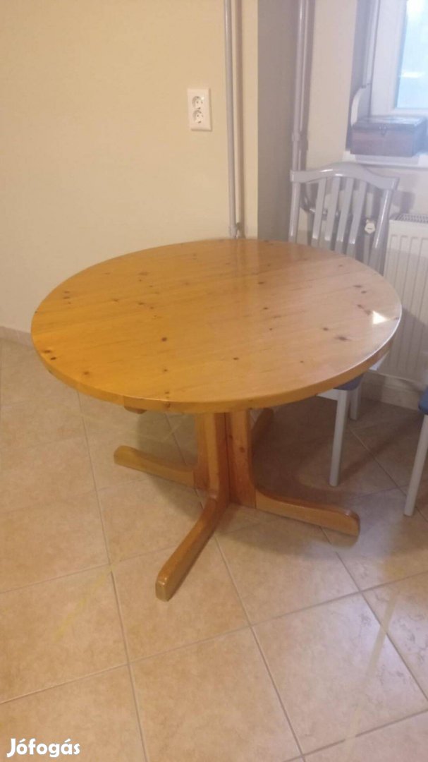 100 cm átmérőjű, egyedi gyártású, tömör fa étkezőasztal