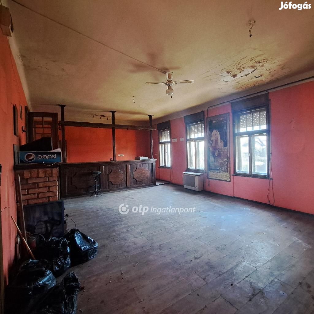 100 nm-es ház eladó Kál