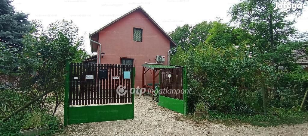 100 nm-es ház eladó Szentes