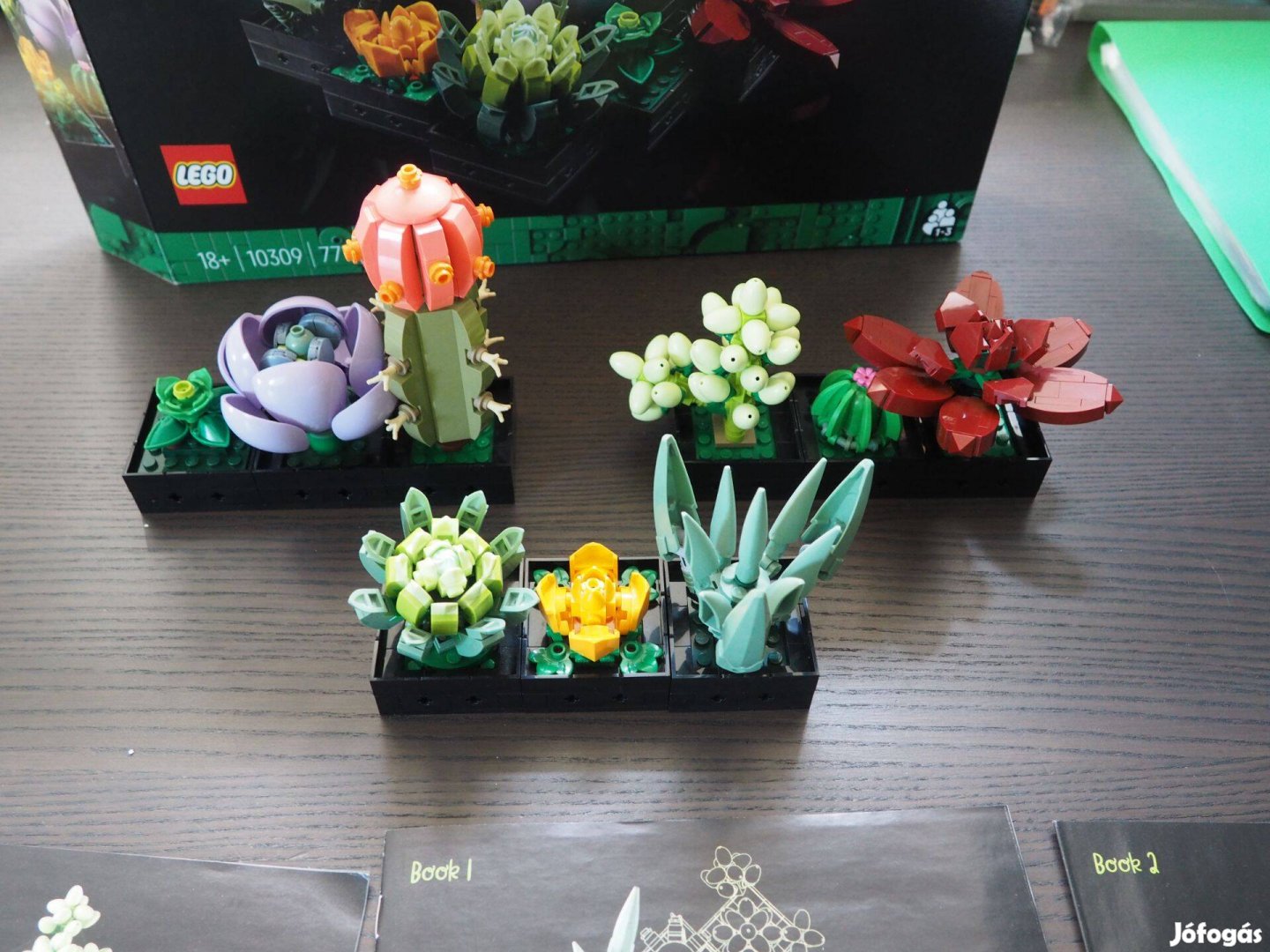 10308 LEGO Icons - Karácsonyi főutca