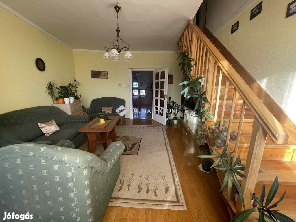 103 nm-es lakás eladó Veszprém