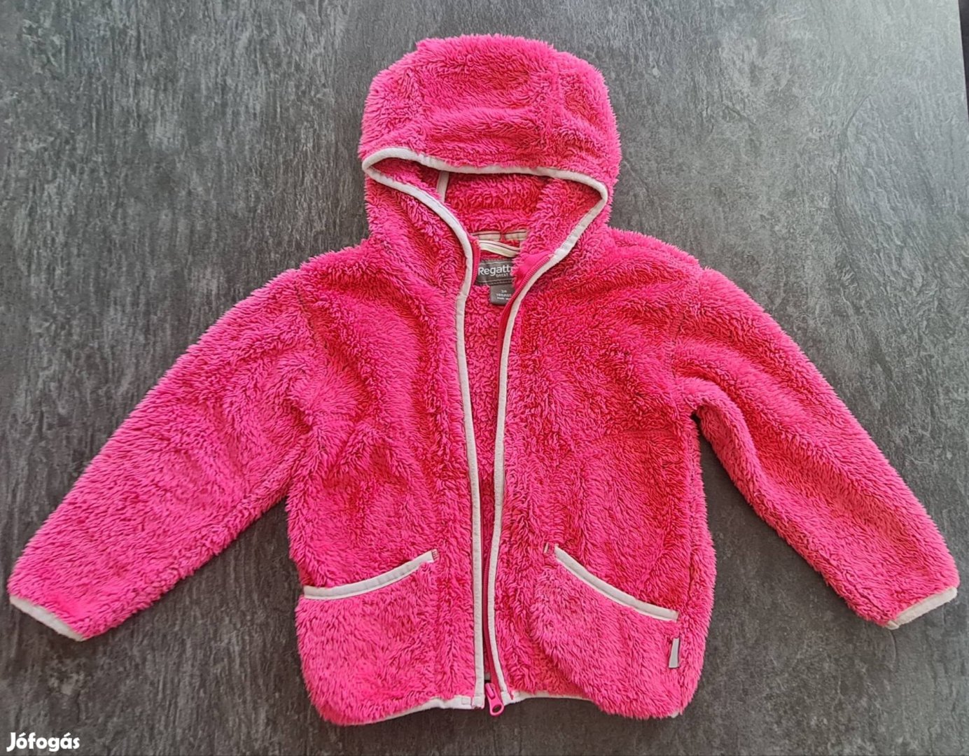 104-es Regatta pihe-puha kabát dzseki