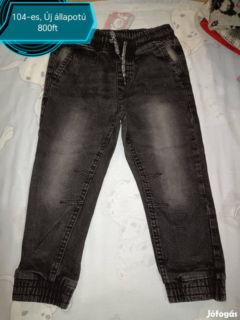 104-es méretű fiús nacik