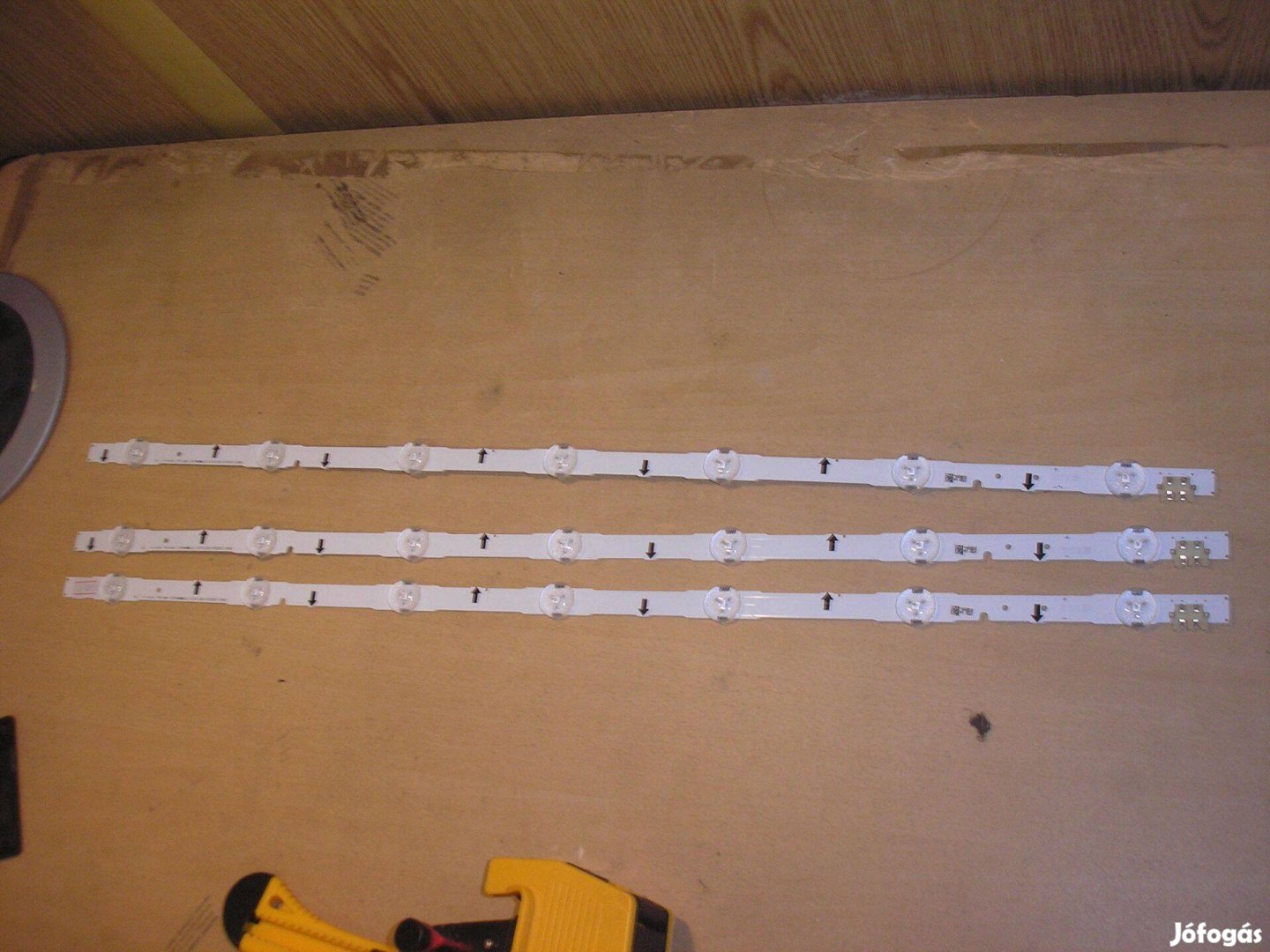 10555 Samsung D4GE-320DC0-R2 LED háttérfény szett UE32H4000