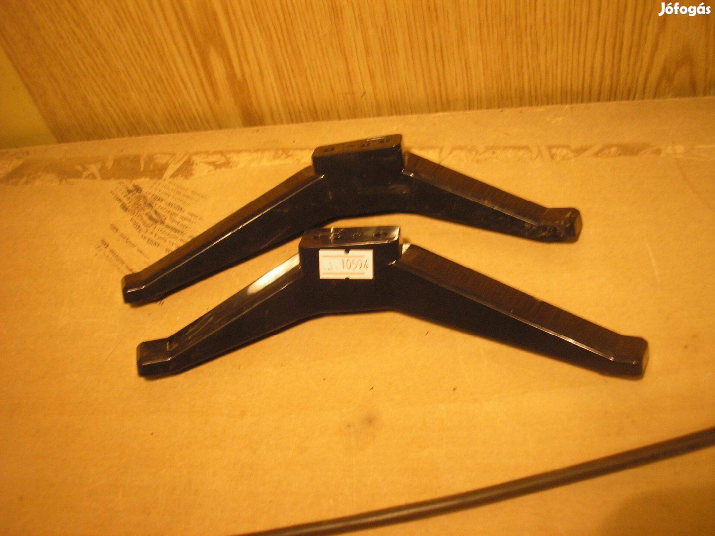 10594 Starlight 40Slta2000F TV talp 32 univerzális