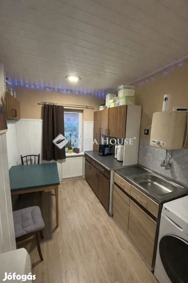 105 nm-es ház eladó Gyömrő