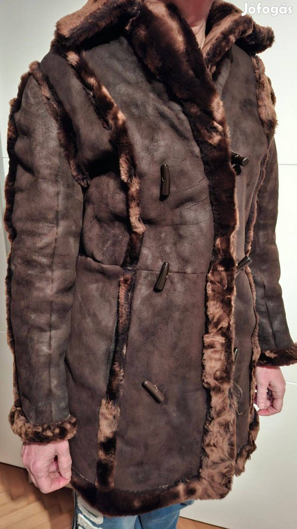 10 000 Ft-ért nő velur bunda eladó