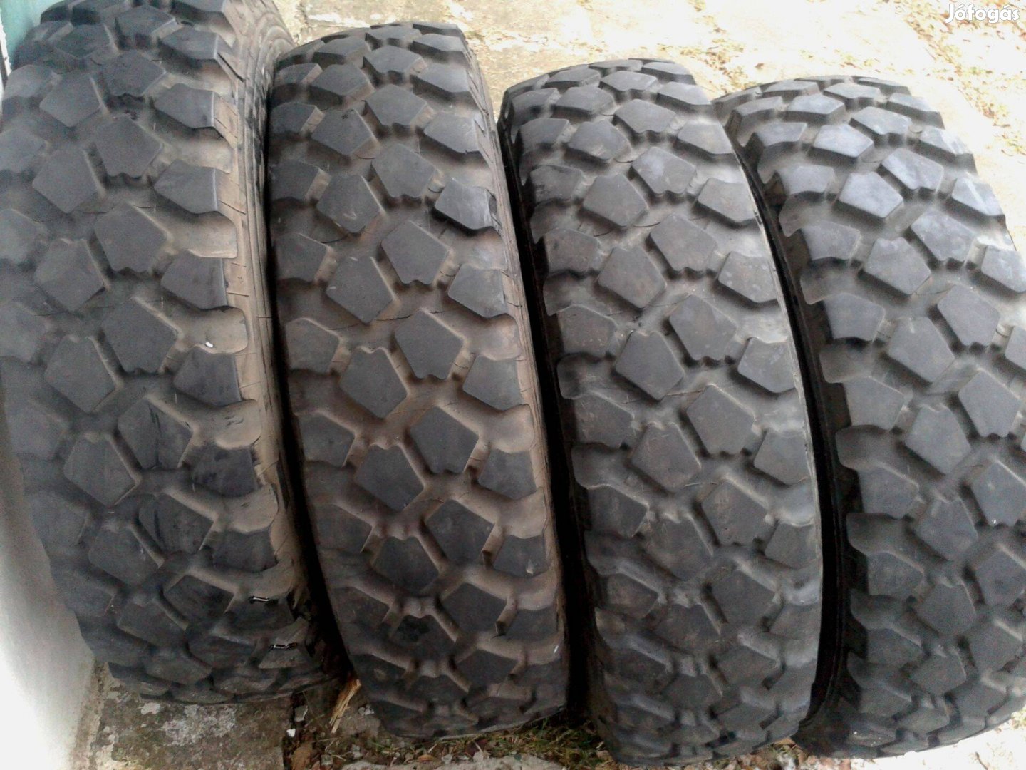 10.5 R20 - 275/80 R20 Michelin Xzl Unimog, MTZ gumik