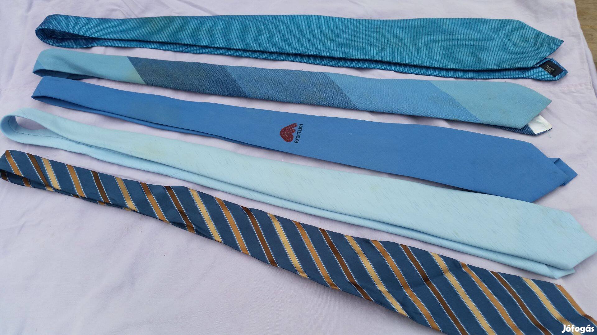 10 db kék tónusú nyakkendő egyben