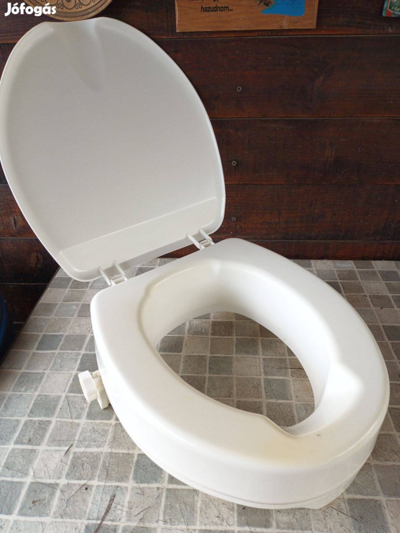 10cm-es WC magasító fedéllel