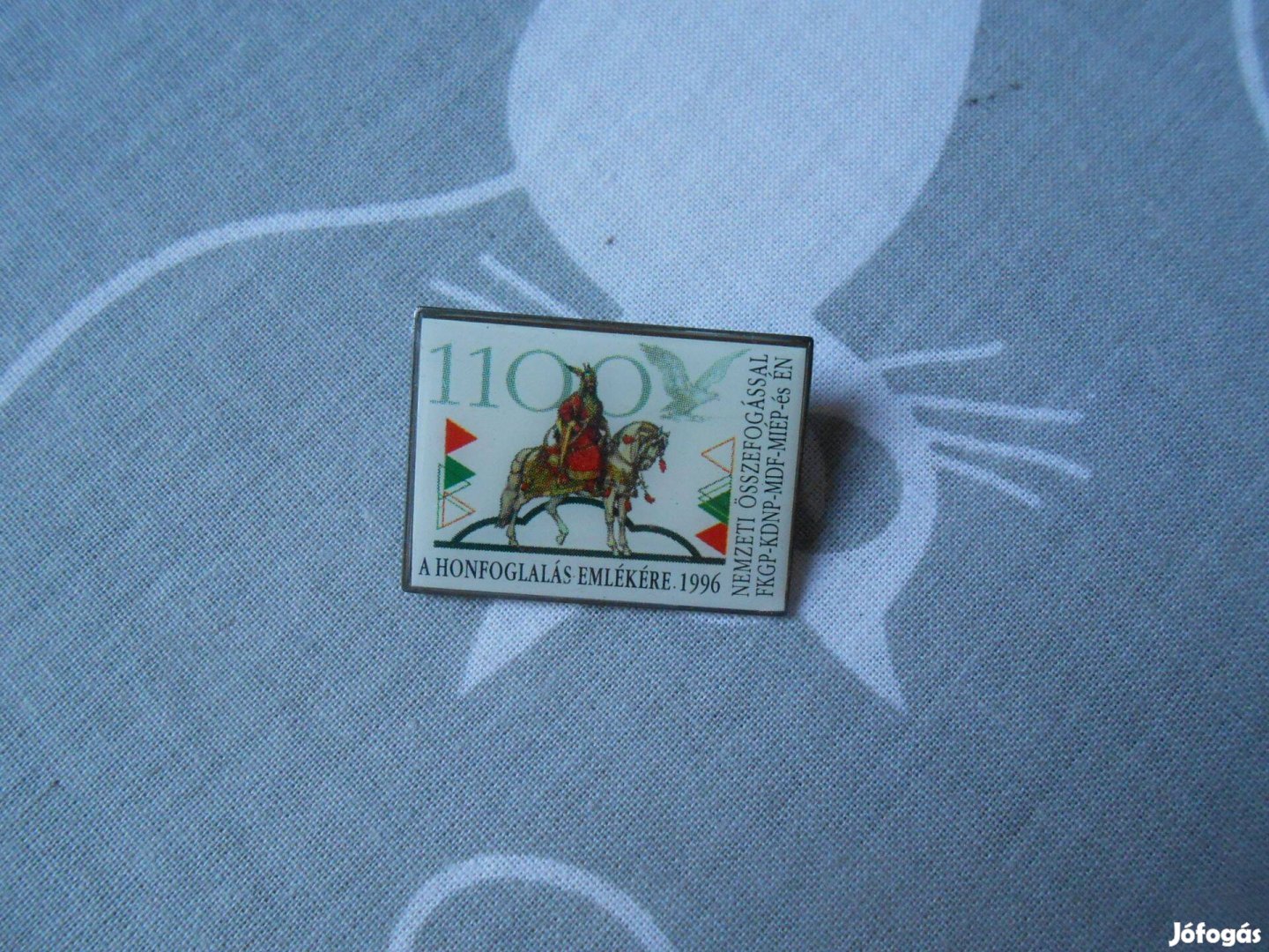 1100 éves Honfoglalás emlékére 1996 kitűző/jelvény