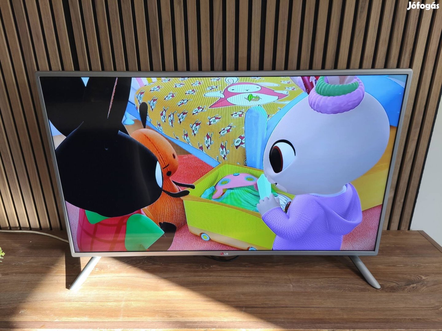 110CM LG LED TV. Full HD. Mindig tv. Usb