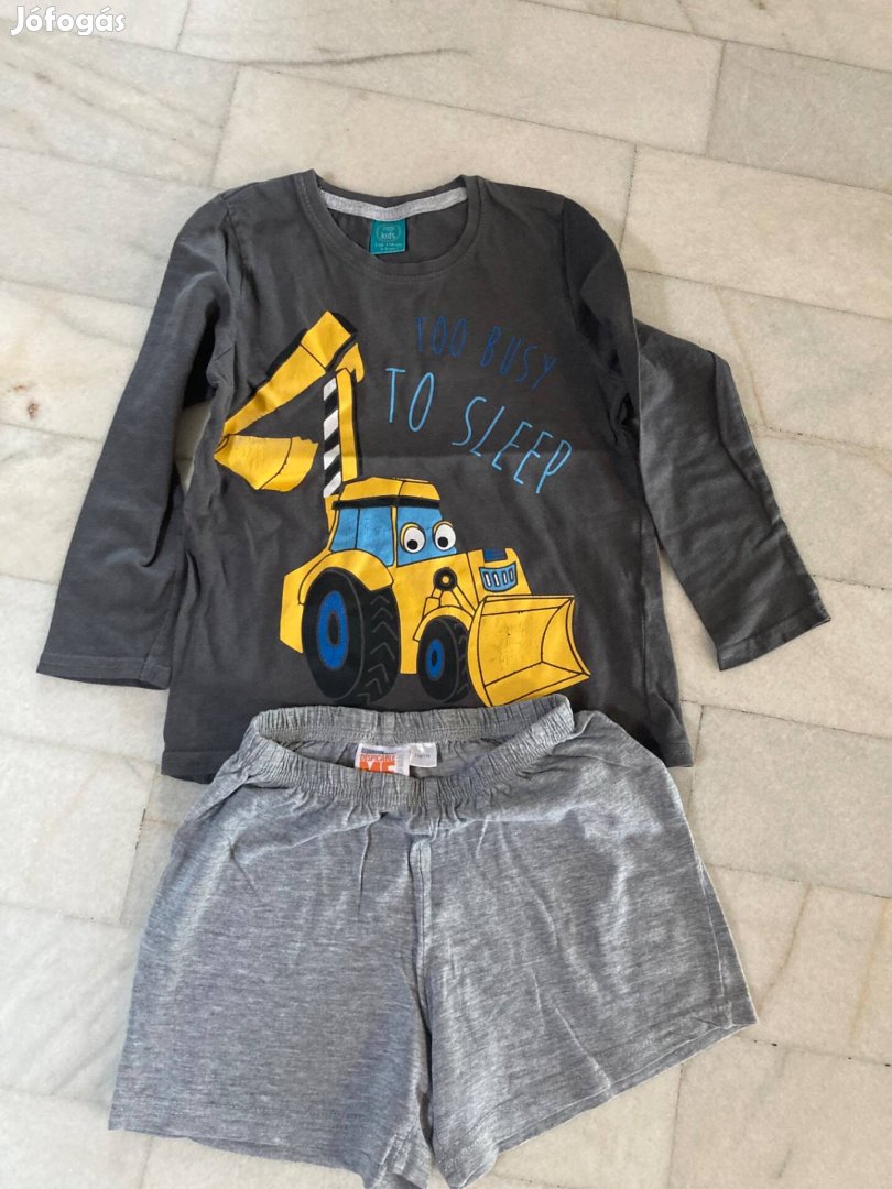 110-116-os pizsamák eladóak