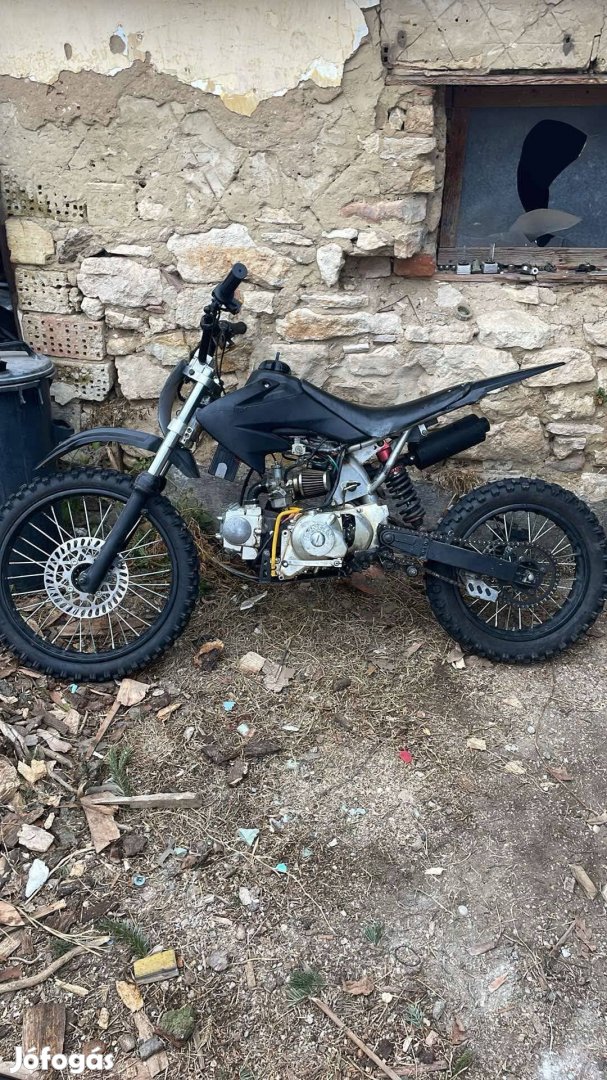 110 ccm es Pit bike 4T Személyesen megtekinhetö.