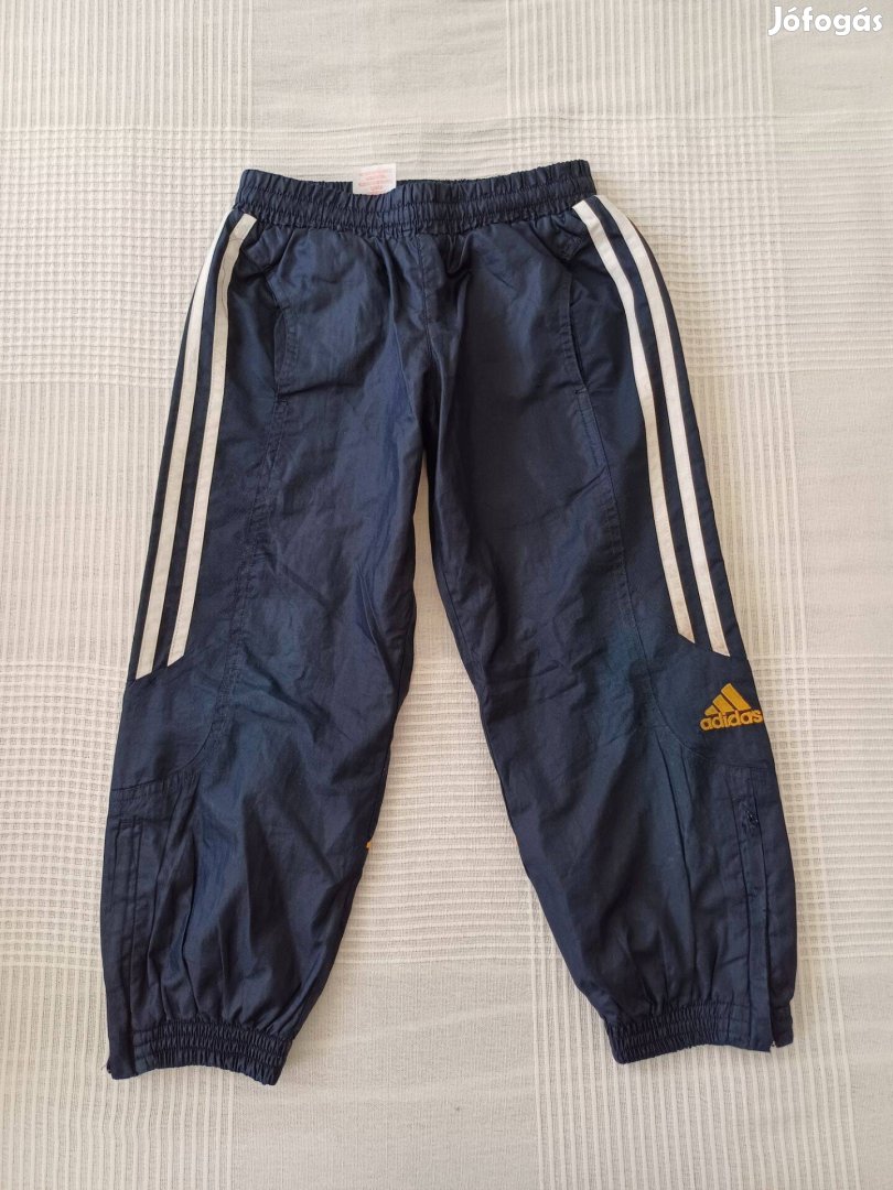 110-es Adidas melegítő nadrág